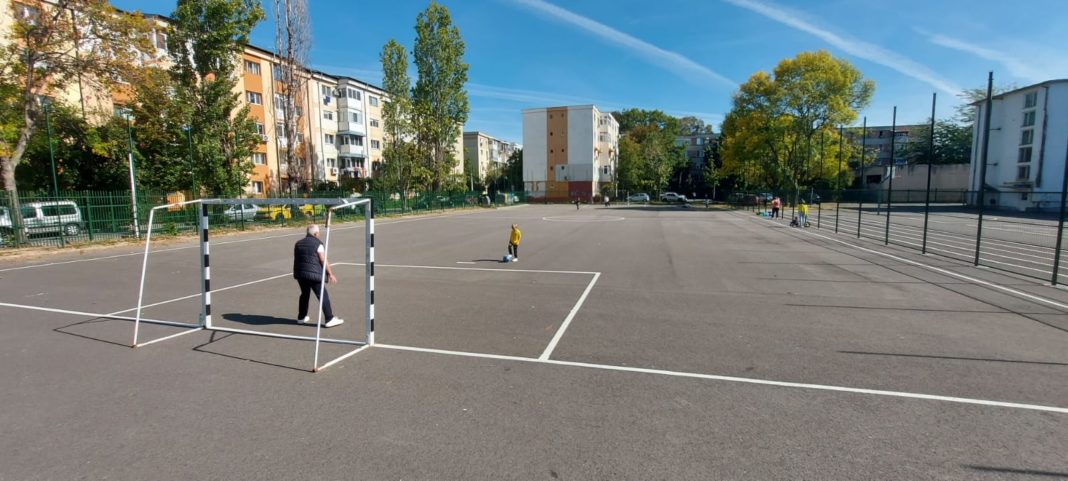 Managerii de şcoli din Craiova se plâng de lipsa resursei umane pentru a lăsa deschise bazele sportive