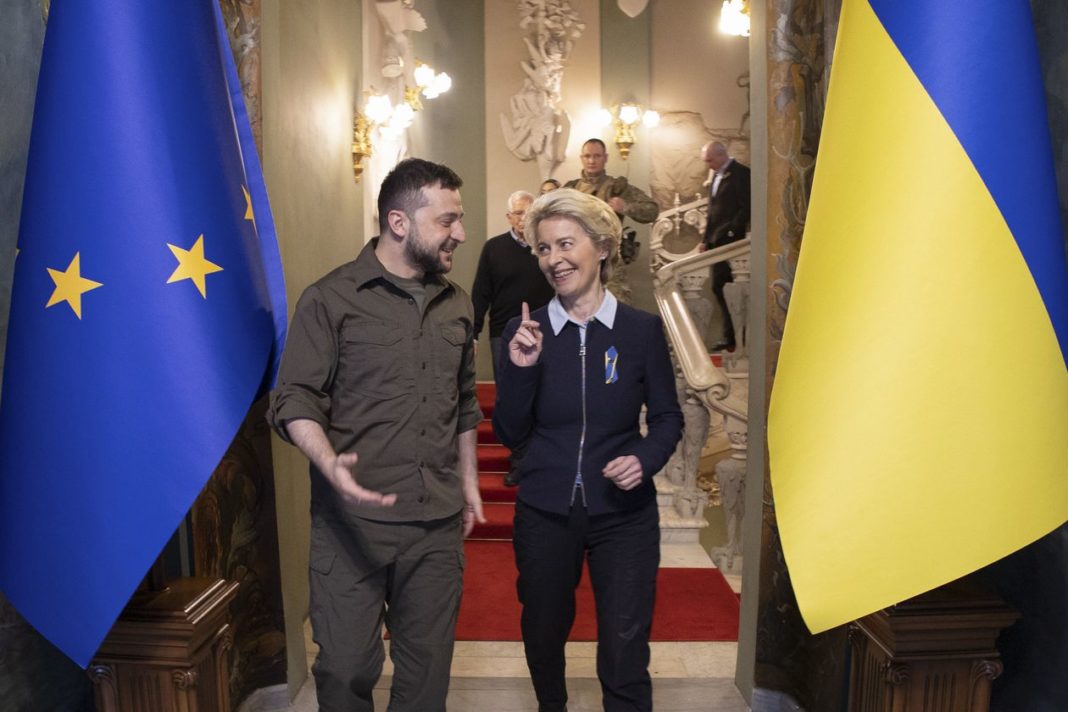 Schimbarea a fost anunţată după conversaţia telefonică care a avut loc luni între preşedintele ucrainean Volodimir Zelenski şi preşedinta Comisiei Europene, Ursula von der Leyen