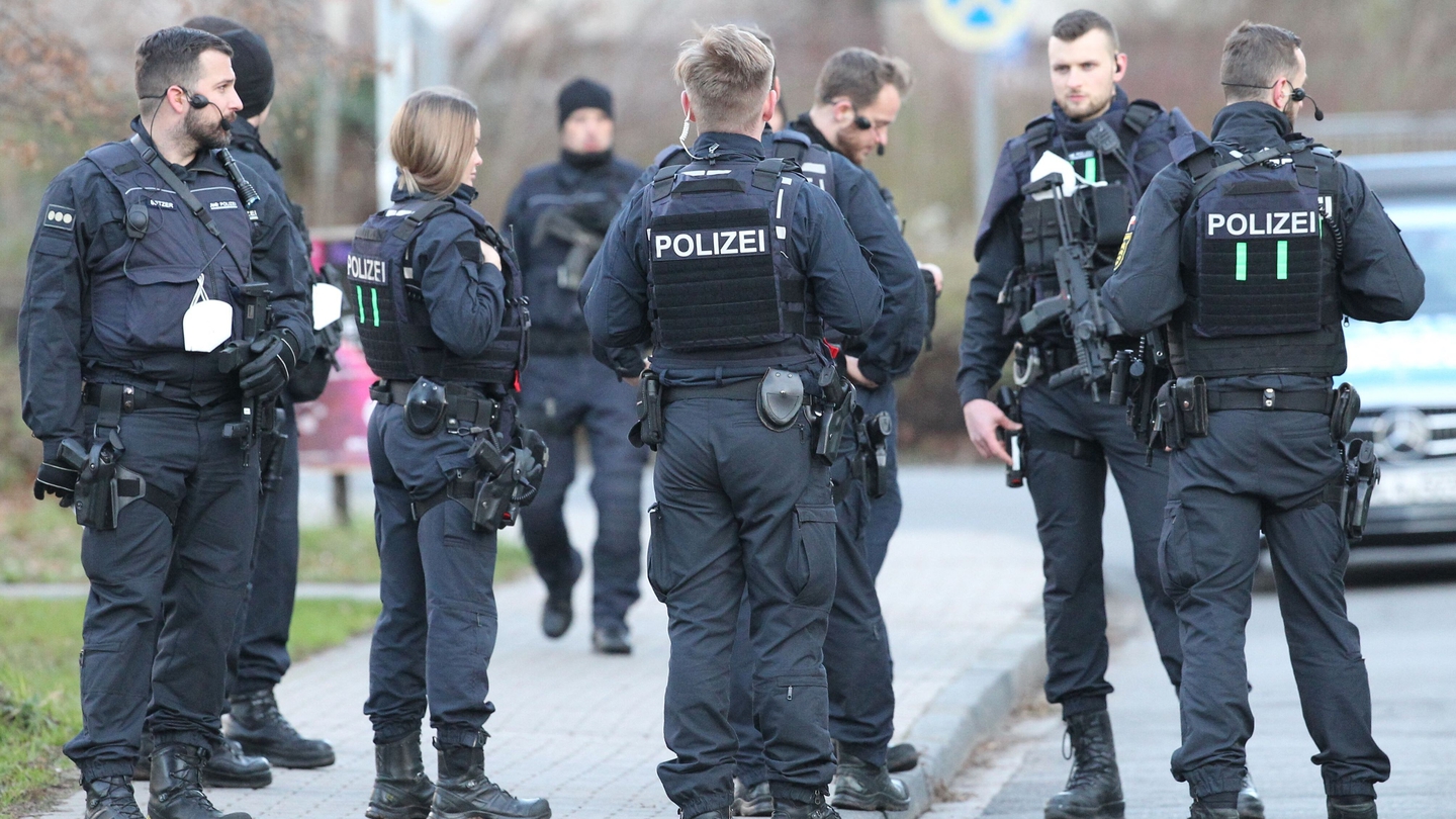 Incidentul armat a avut loc în apropierea şcolii primare Martinusschule, dar nu are legătură cu unitatea de învăţământ