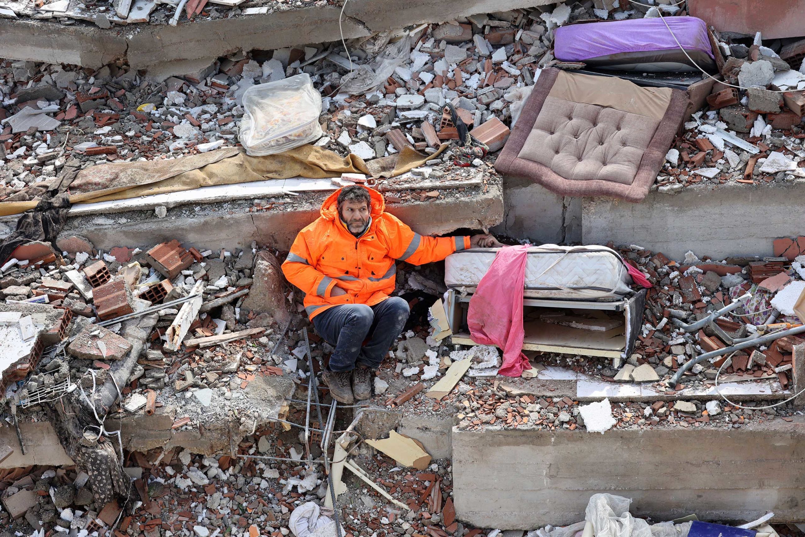 Peste 2,2 milioane de persoane au părăsit zonele lovite de seisme