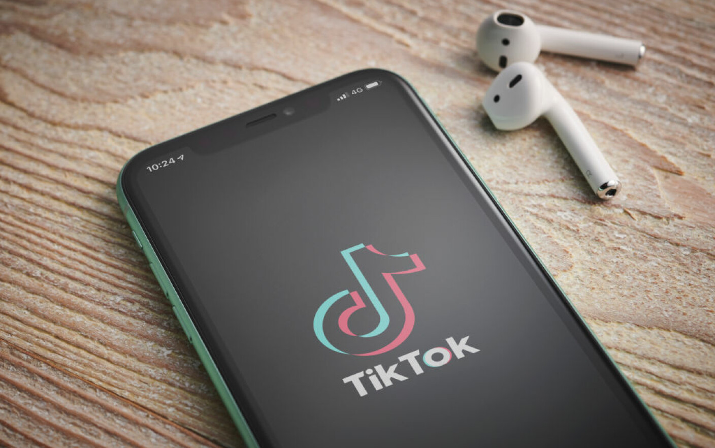 Comisia Europeană interzice TikTok pe telefoanele de serviciu ale angajaţilor