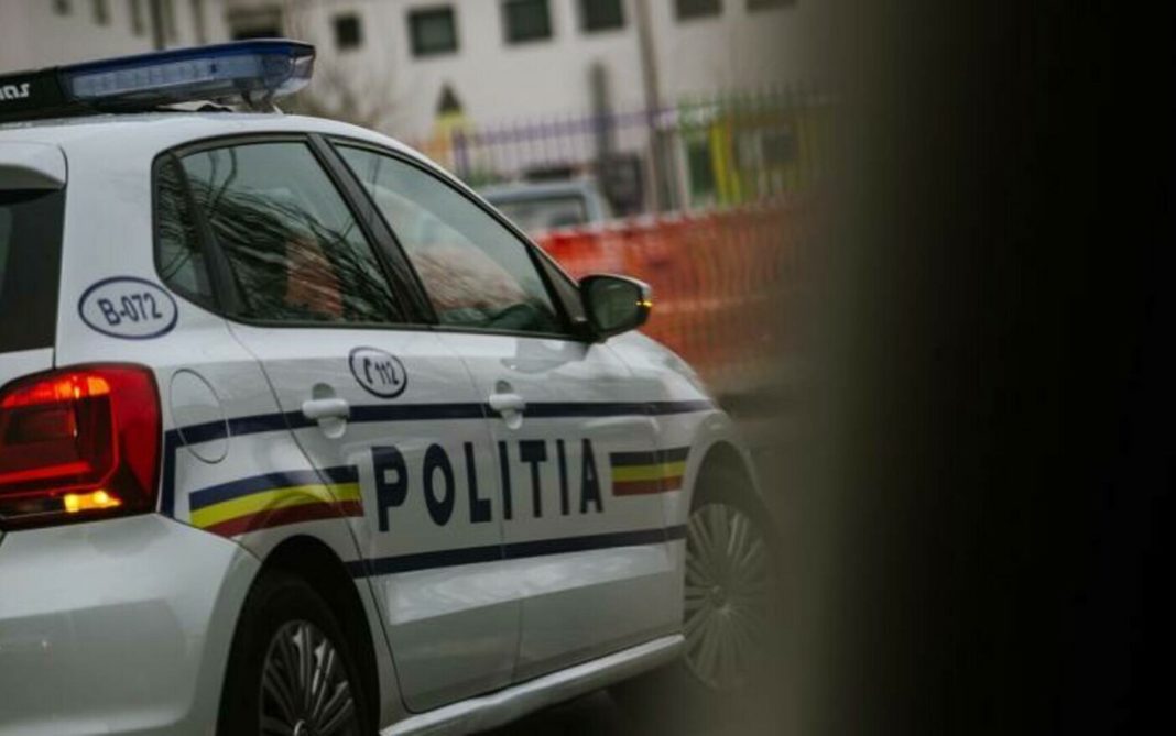 Bărbat dat în urmărire, prins după ce a furat identitățile mai multor persoane