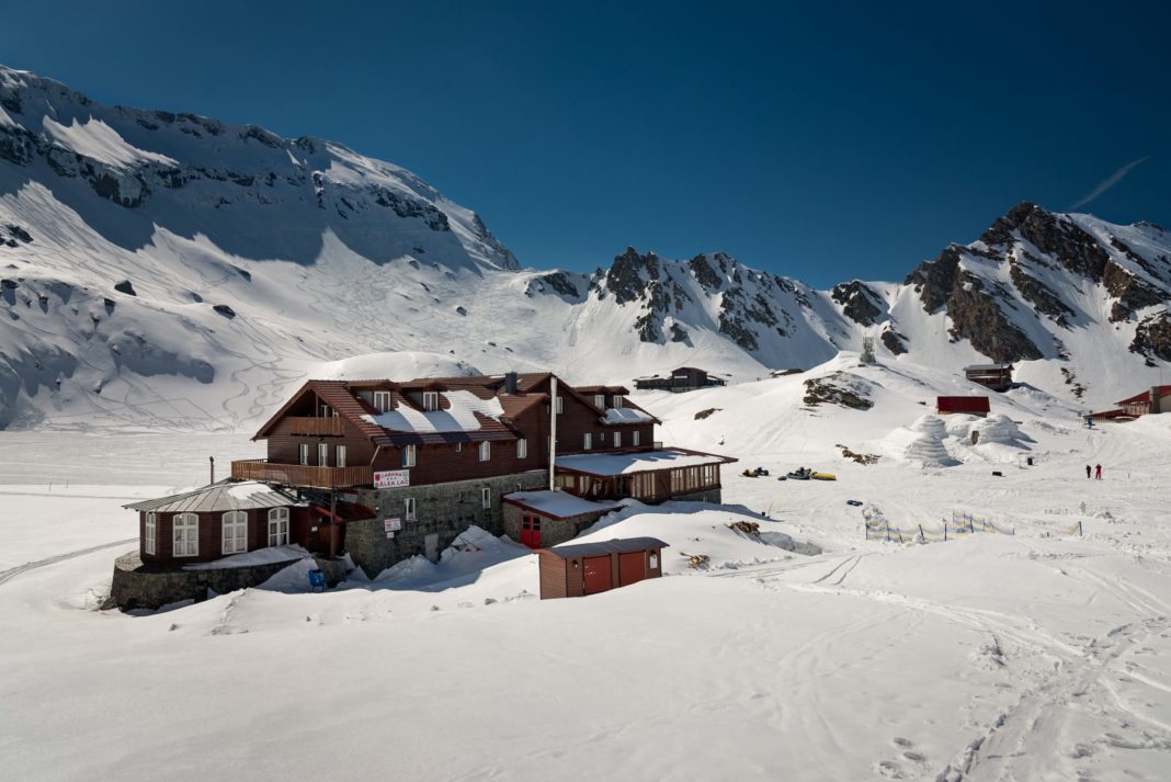 Atenţionare de risc mare de avalanşă în zona Bâlea Lac