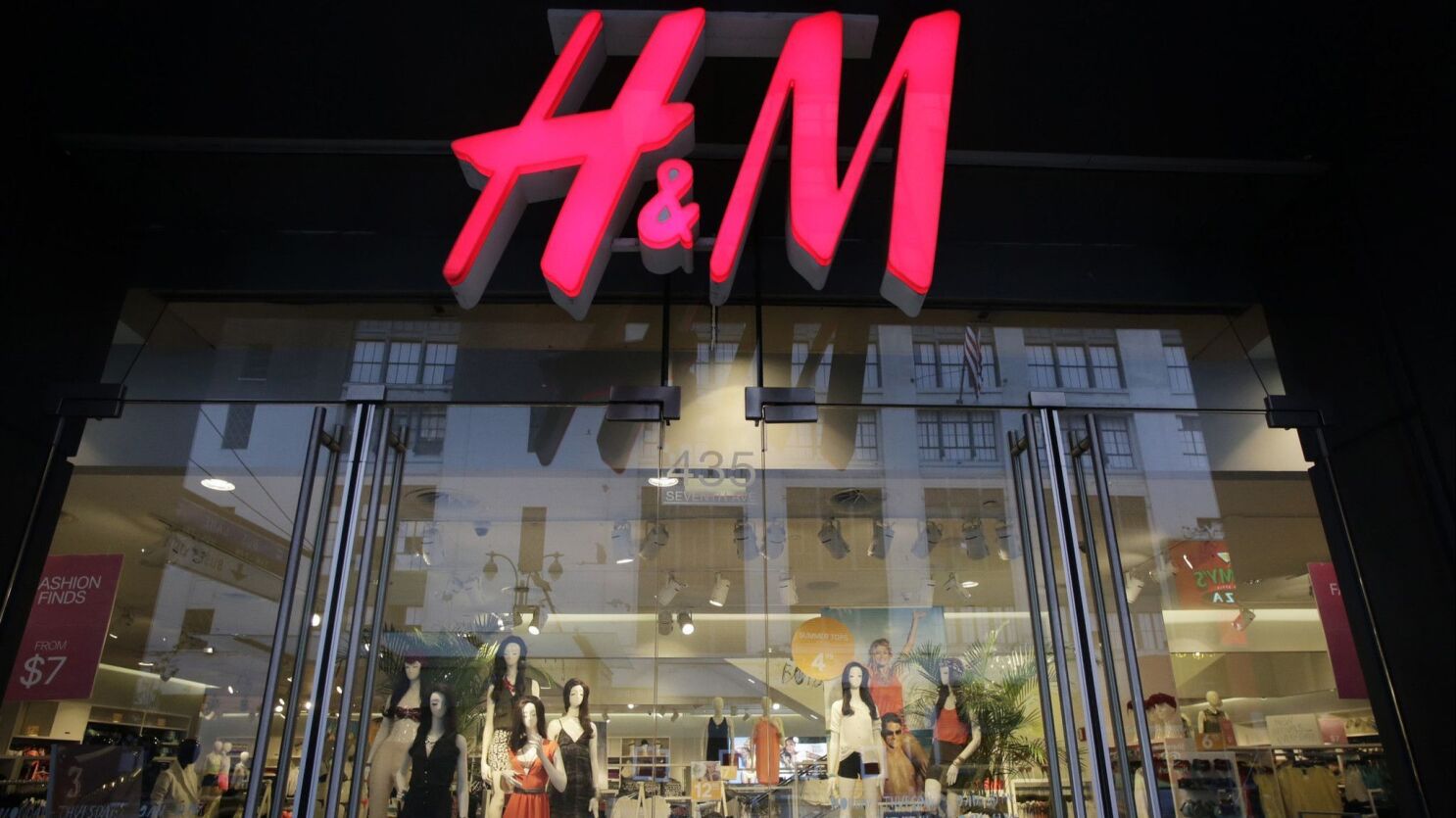 H&M Suedia face concedieri pe baza unor teste de inteligență