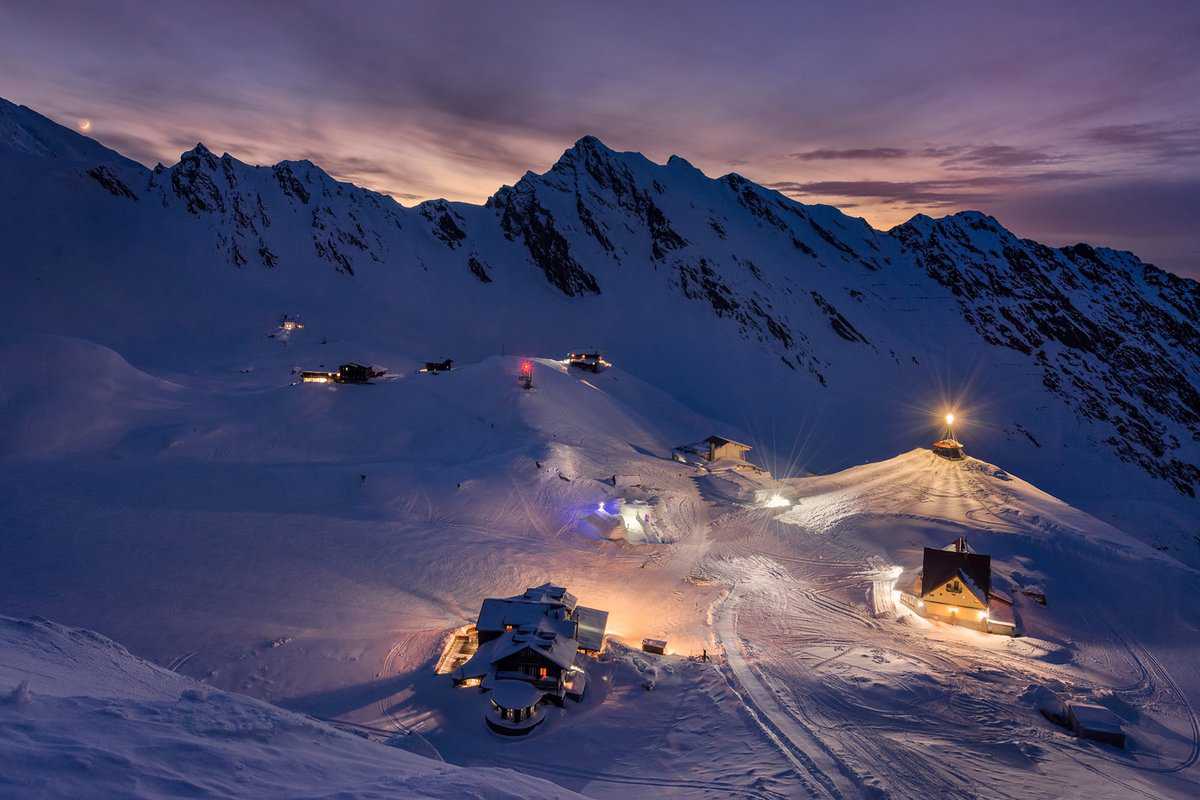 Risc mare de avalanşă la Bâlea Lac. Stratul de zăpadă măsoară doi metri