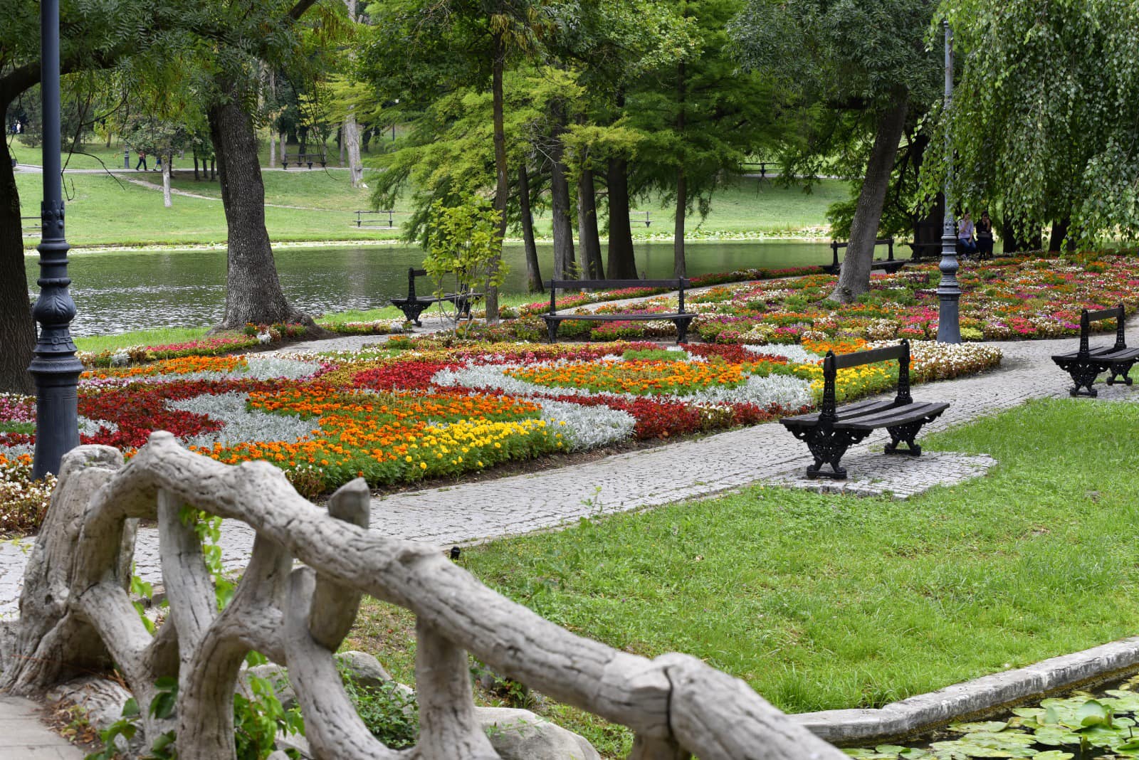 Parcul Romanescu își așteaptă vizitatorii