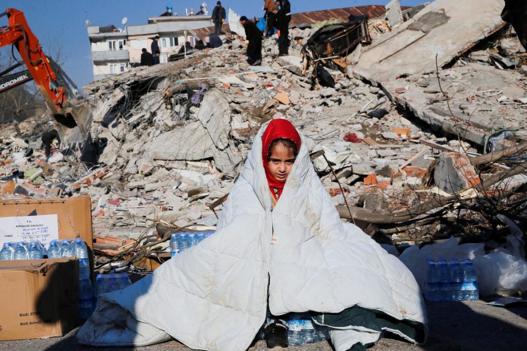 Un pakistanez a donat 30 de milioane $ pentru victimele cutremurelor din Turcia şi Siria