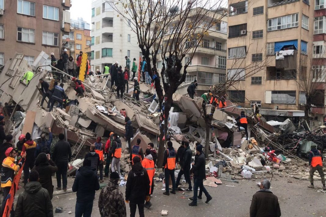 2.500 de morți, cel mai nou bilanț al cutremurului din Turcia și Siria