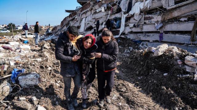 Mai mult de un milion de persoane au rămas fără adăpost în Turcia