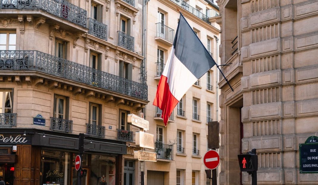 Franța face apel la cetățenii săi să părăsească fără întârziere Belarus