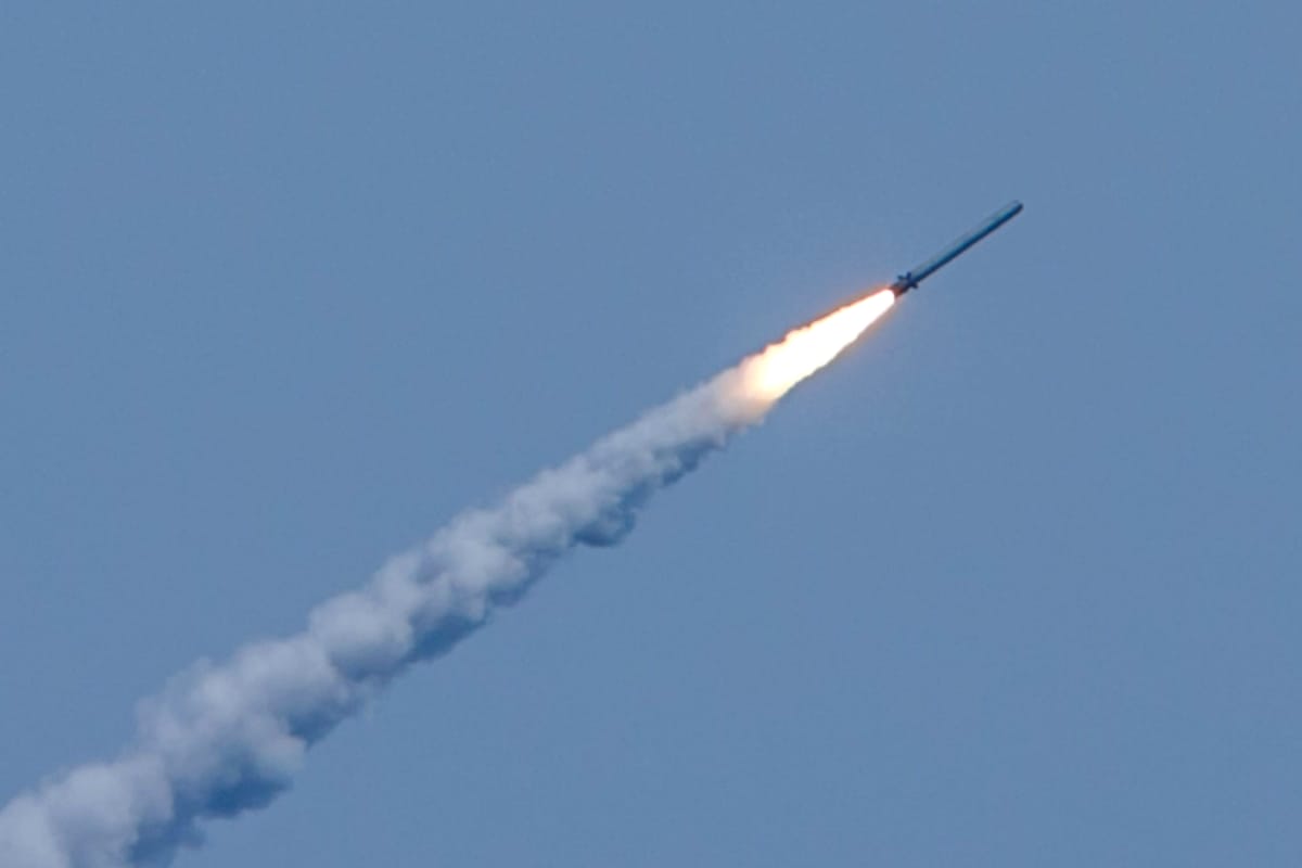 Ucraina susţine că două rachete Kalibr trase de ruşi au survolat România. MApN nu confirmă informaţia