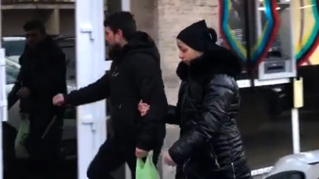 Mama celor trei copii care au murit într-un incendiu în Bucureşti, reținută pentru ucidere din culpă