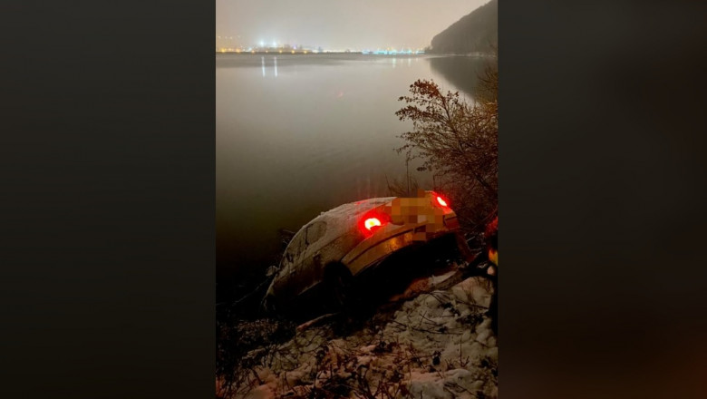 Un şofer drogat a ajuns cu maşina în lac