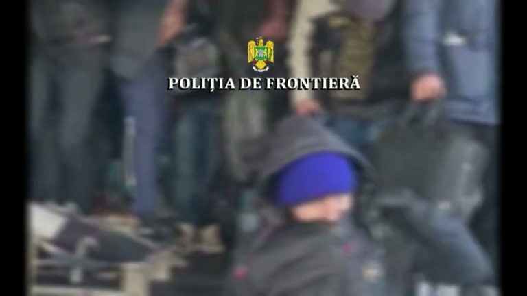 (VIDEO) 122 de migranți au încercat să treacă ilegal frontiera cu Ungaria