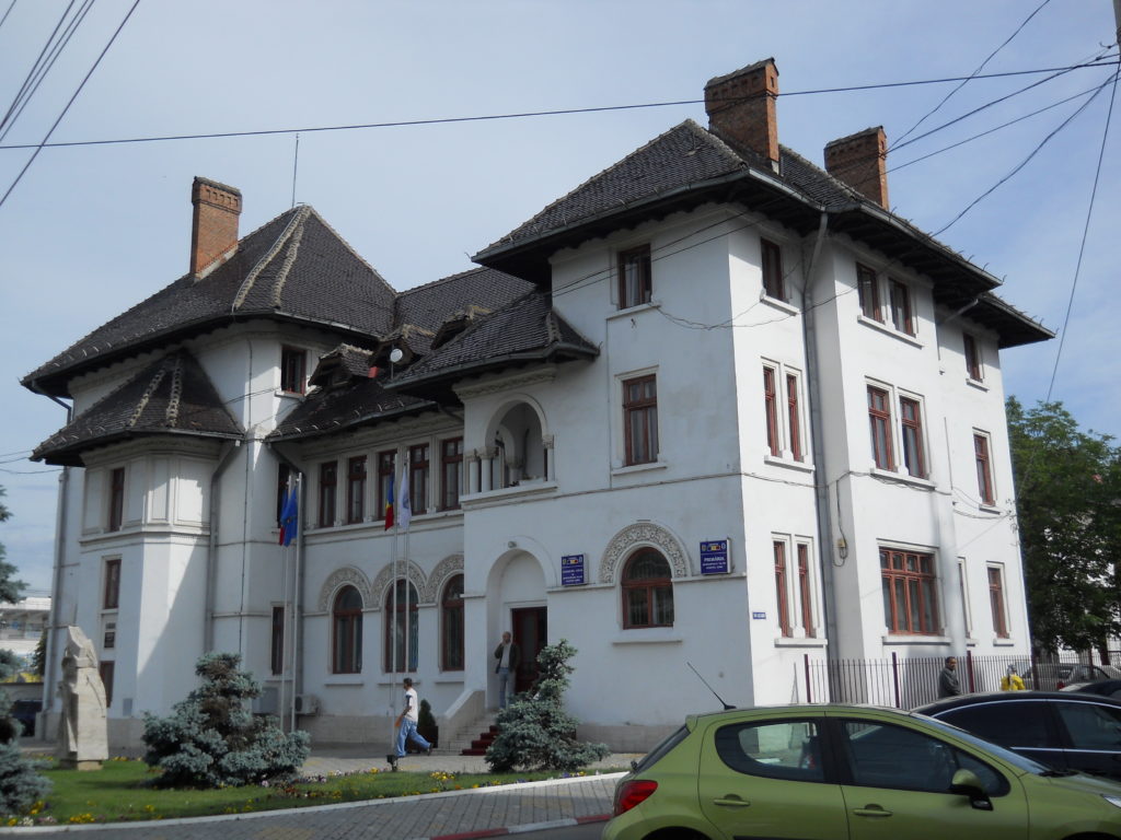 Petrecere de 60.000 de lei de la Primăria Târgu Jiu pentru participanții la „Nunta de Aur”