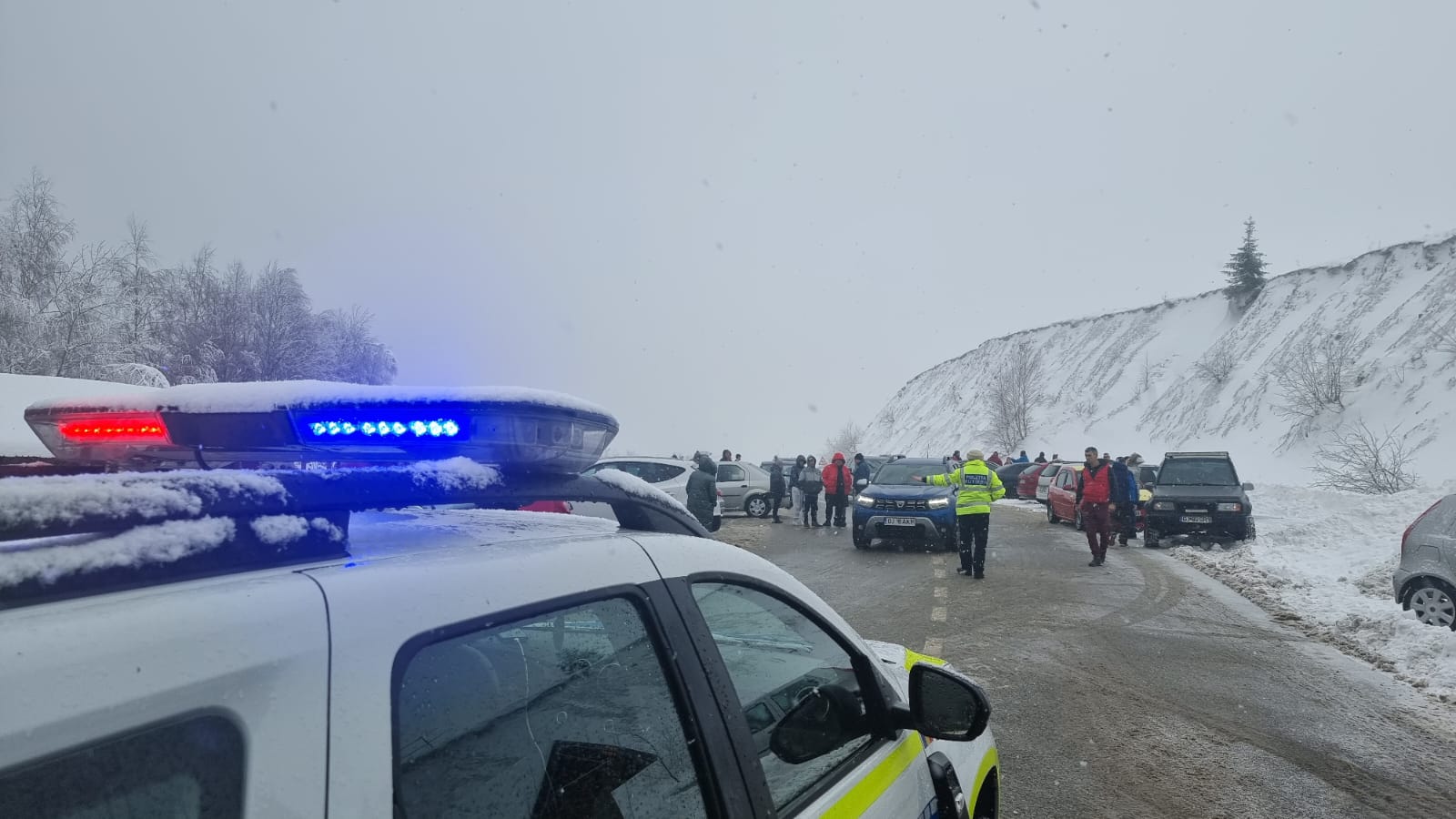 Mai scapă și șoferi fără lanțuri de filtrele polițiștilor