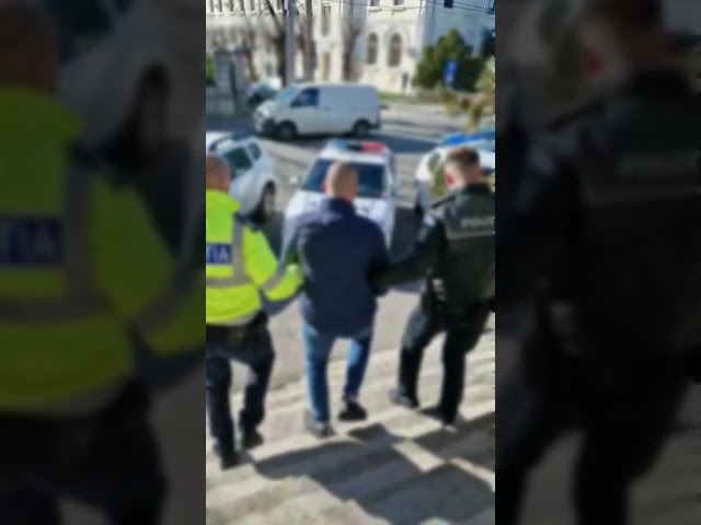 (VIDEO) Craiovean reținut pentru furt calificat