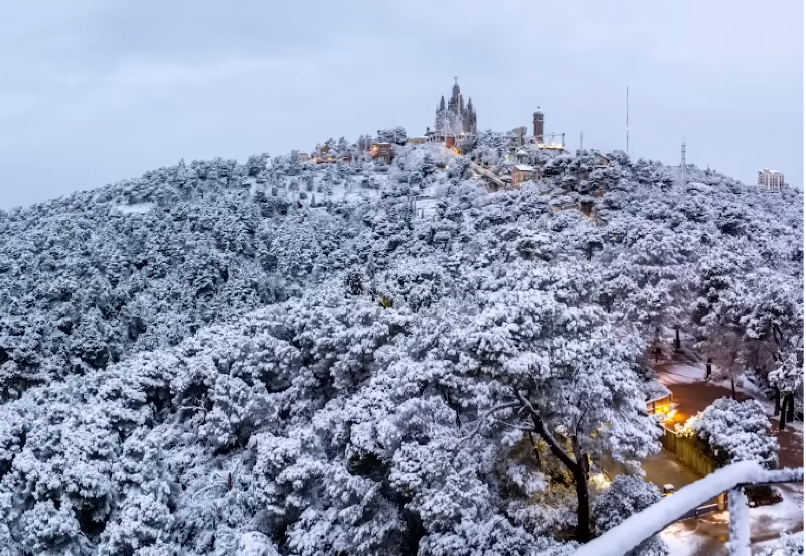 Furtuna Juliette a adus zăpadă la Barcelona şi cod roşu de vreme rece în Insula Mallorca