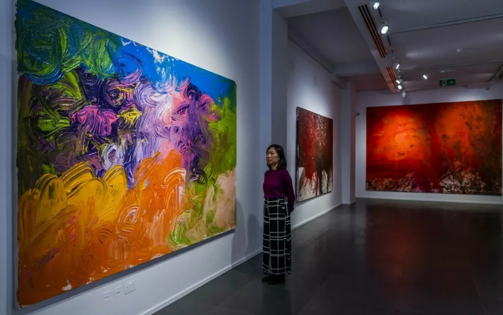 Un român, angajat grădinar la un pictor austriac, a furat tablouri de aproape 500.000 de euro