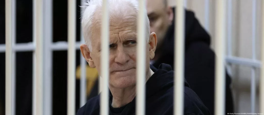Ales Bialiatski, câștigător al Premiului Nobel pentru Pace, condamnat la 10 ani de închisoare în Belarus