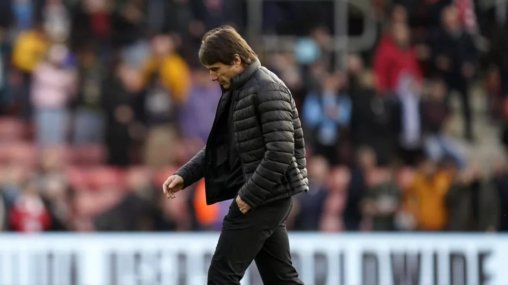 Premier League | Tottenham a renunţat la antrenorul Antonio Conte