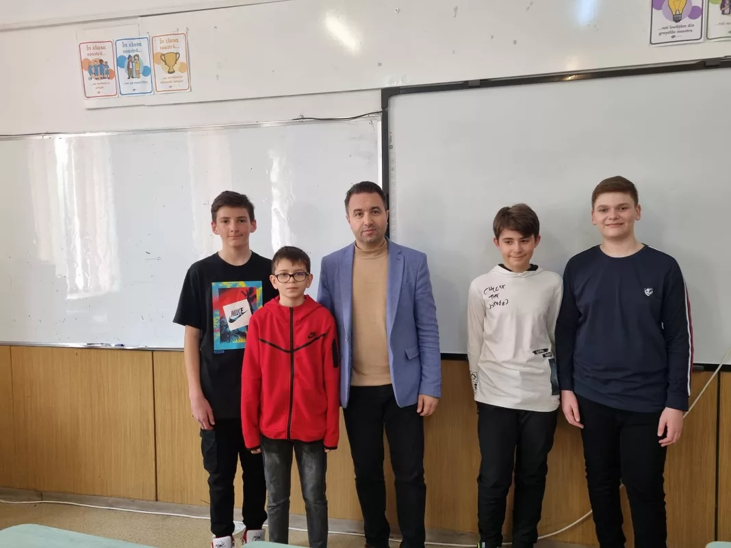 Gabriel Tica- profesorul cu patru elevi calificaţi la Olimpiada Naţională de Matematică