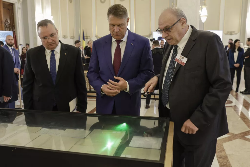 Centenarul Constituţiei, sărbătorit la Palatul Parlamentului