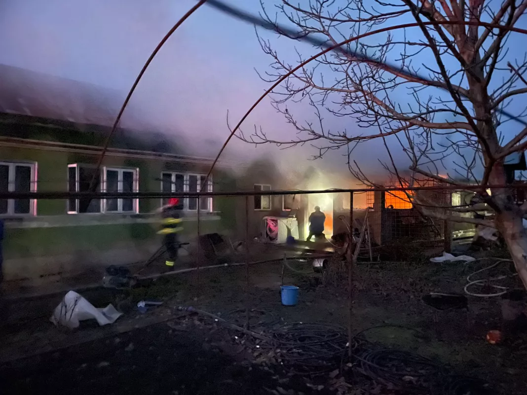 Dolj: Incendiu la o casă din Robăneşti