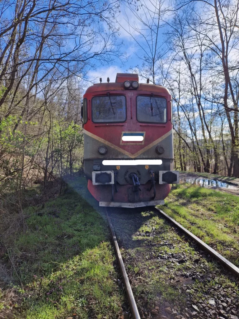 Încă o locomotivă a deraiat la Vâlcea