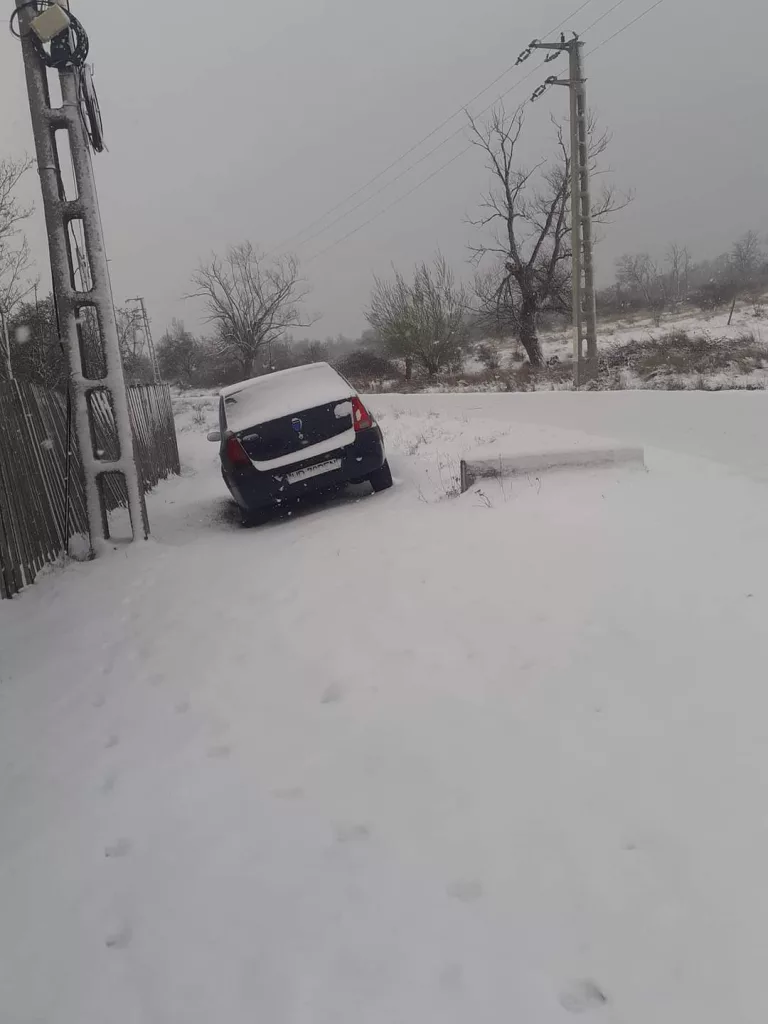Gorj: Zăpadă de primăvară în mai multe localități