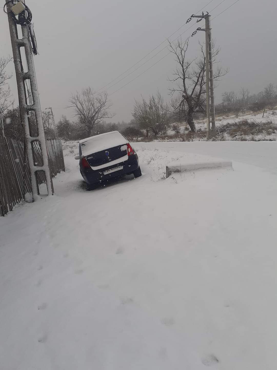 Zăpada s-a așternut în mai multe localități gorjene