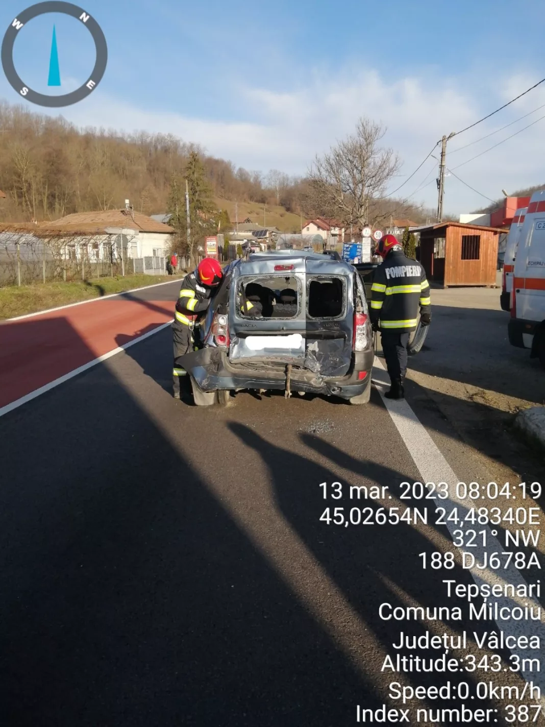 Vâlcea: Doi adulţi şi doi copii, răniţi într-un accident la Milcoiu