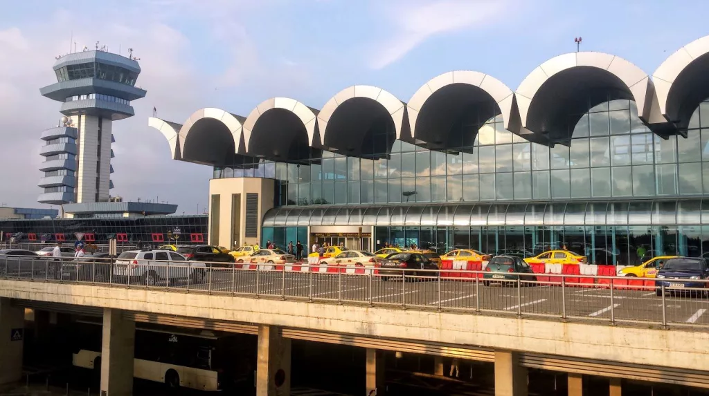 Percheziții DNA la Aeroportul Otopeni