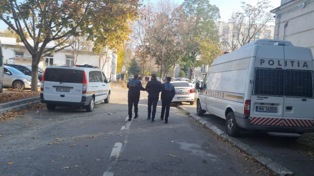 Arestat după ce a obligat o tânără să se prostitueze în Italia şi Germania