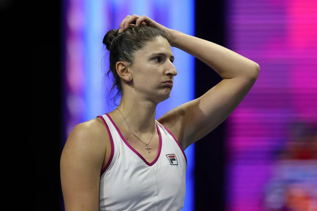 Irina Begu a luat primul set cu Zheng, dar a rămas cu el. Românca, out de la Miami