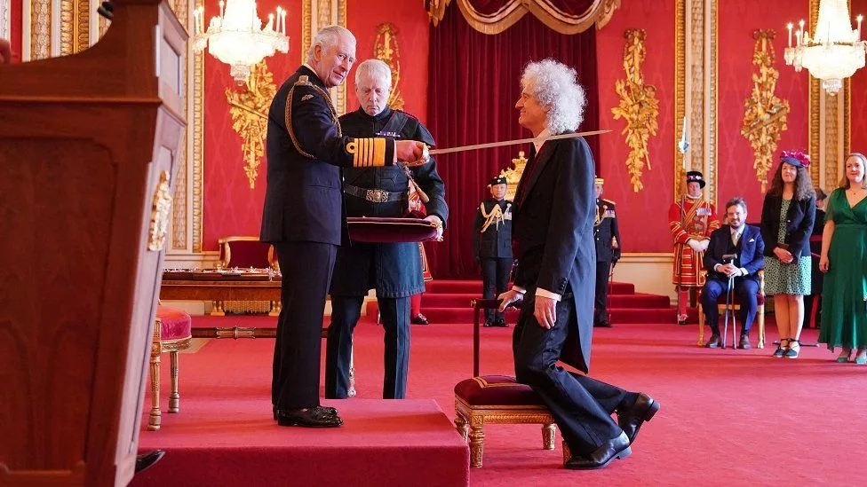 Chitaristul trupei Queen a primit titlul de cavaler al Marii Britanii