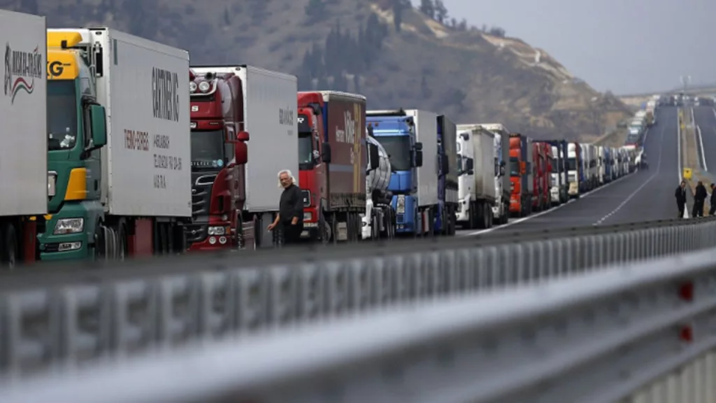 Coadă de camioane pe 10 kilometri, la Nădlac II