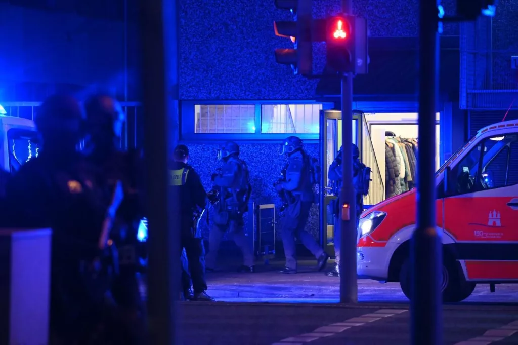 (VIDEO) Cel puţin 7 morţi şi zeci de răniţi, în urma unui atac armat la o biserică din Hamburg