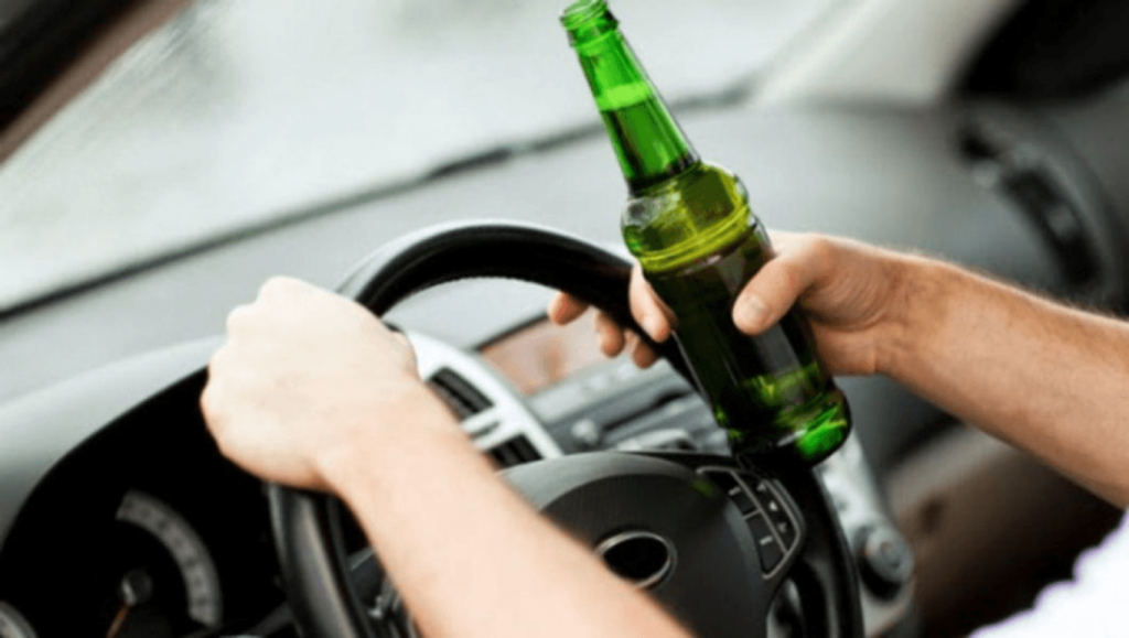 Şofer reţinut după ce a condus, de două ori într-o noapte, sub influenţa alcoolului