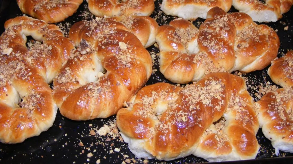 Cum să faci cei mai aromaţi şi pufoşi mucenici