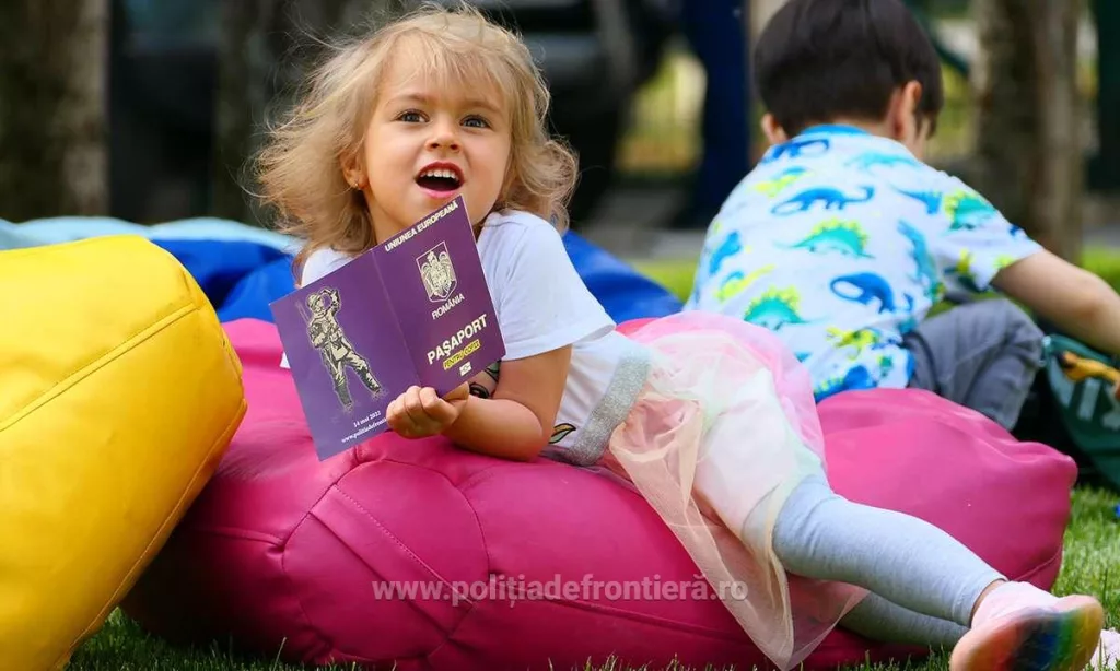 Poliția de Frontieră: Ieşiţi din ţară cu copiii în perioada următoare? Atenţie la documentele de călătorie ale acestora!
