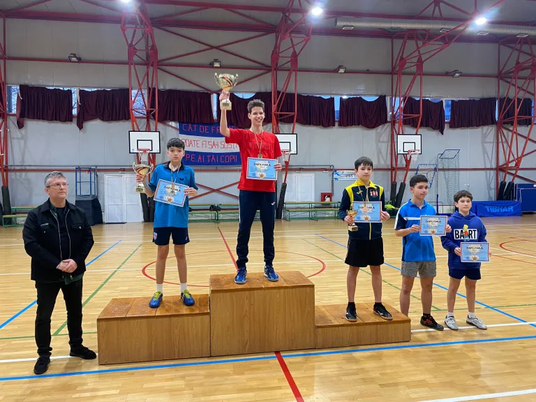 Tenis de masă / Patrick Anghel, medaliat cu aur la Olimpiada Naţională a Sportului Şcolar