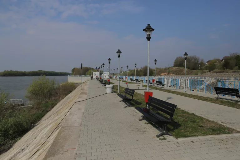 Vor avea parte de modernizare porturile din Corabia şi Calafat?