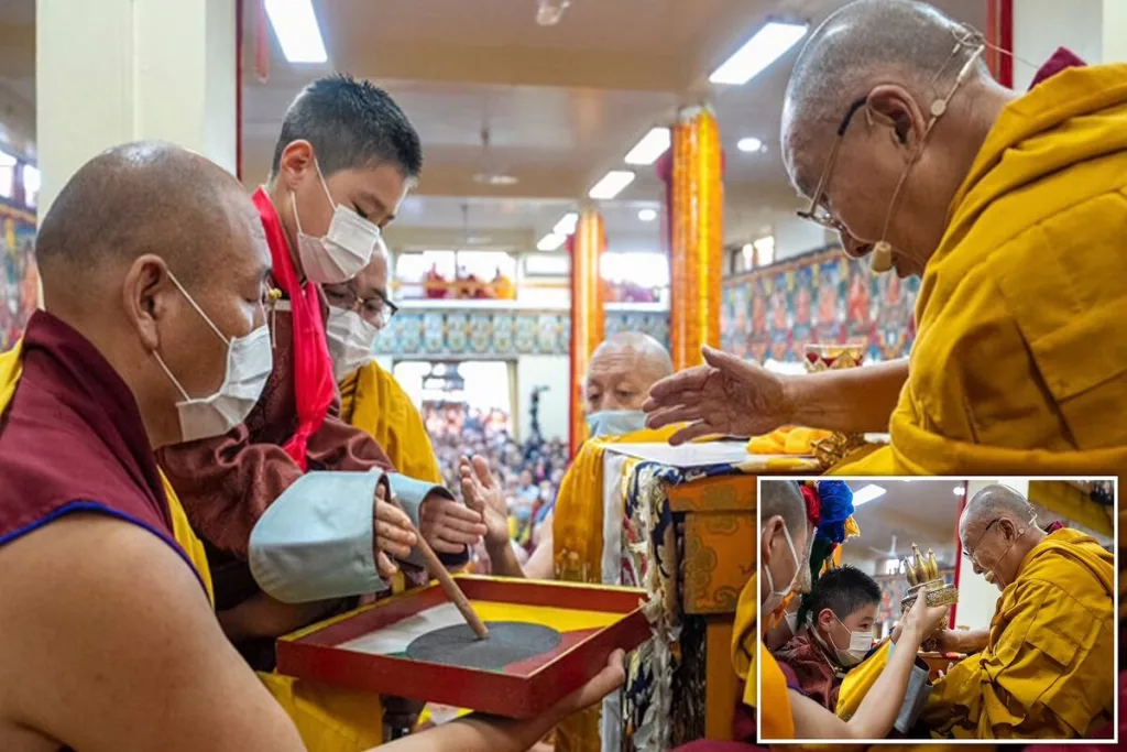 Un copil mongol născut în SUA este considerat reîncarnarea liderului spiritual al budismului din Mongolia