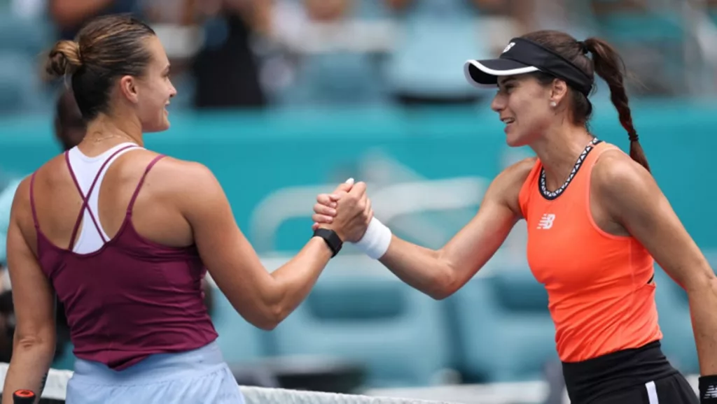 WTA o ridică în slăvi pe Sorana Cîrstea după marea reuşită cu Sabalenka
