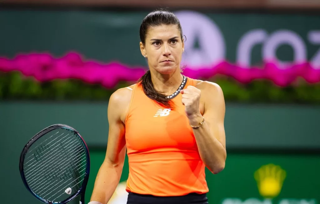 Lumea tenisului a amuțit! Sorana Cîrstea i-a dat clasă „gigantului“ Sabalenka și e în semifinale la Miami