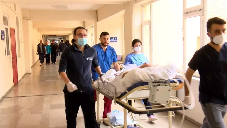 Spitale din Istanbul, evacuate pentru că imobilele nu sunt rezistente la cutremur