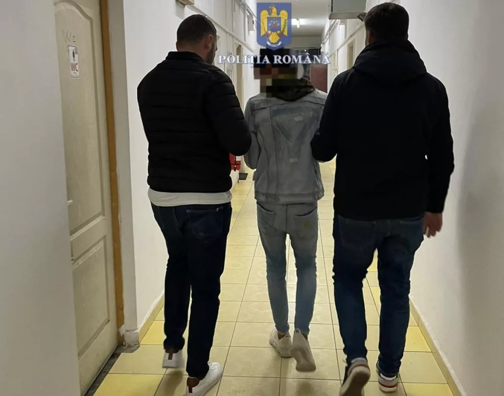 Doi fotbalişti craioveni, condamnaţi pentru tâlhărie calificată