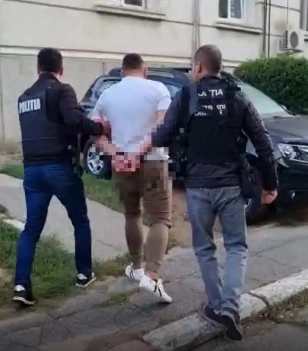 Arest prelungit pentru doi tineri acuzaţi că au exploatat sexual o minoră