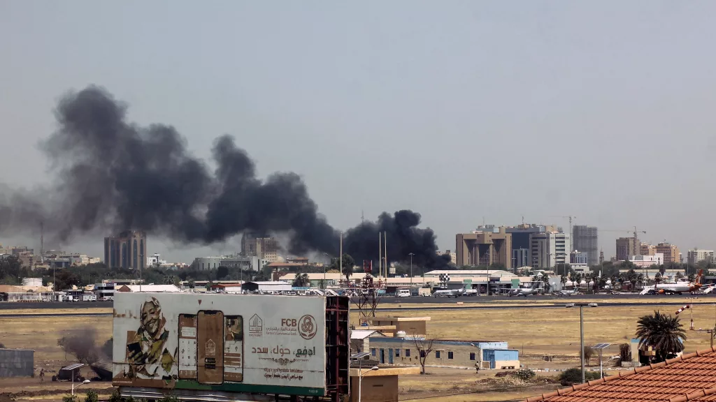 SUA și-a evacuat ambasada din Sudan